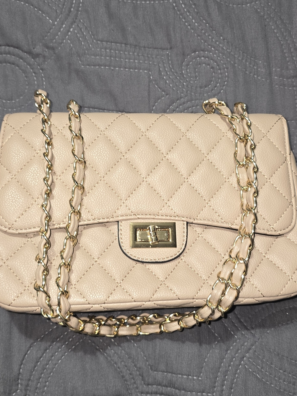 Quilted Beige Chain Shoulder Bag - Classic Women's Crossbody